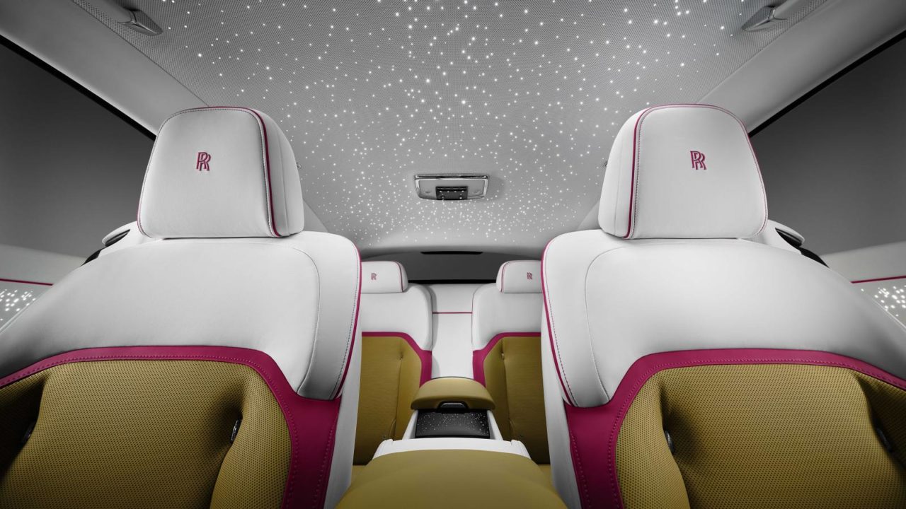 Sistema opcional Starlight Doors para el modelo Spectre de Rolls Royce