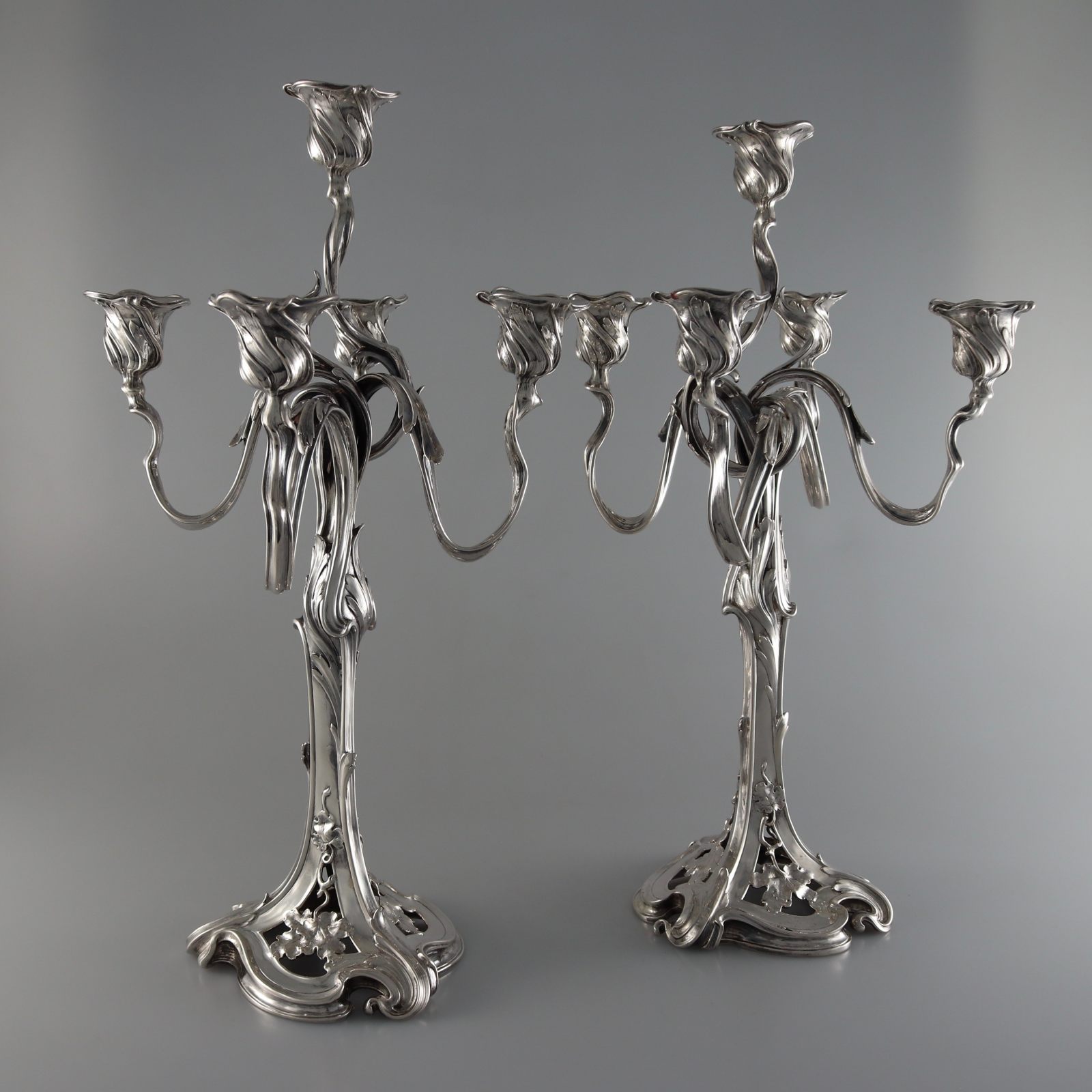 Candelabros de plata estilo Art Nouveau (1900), de la Galerie Bernard de Leye. - imagen 3