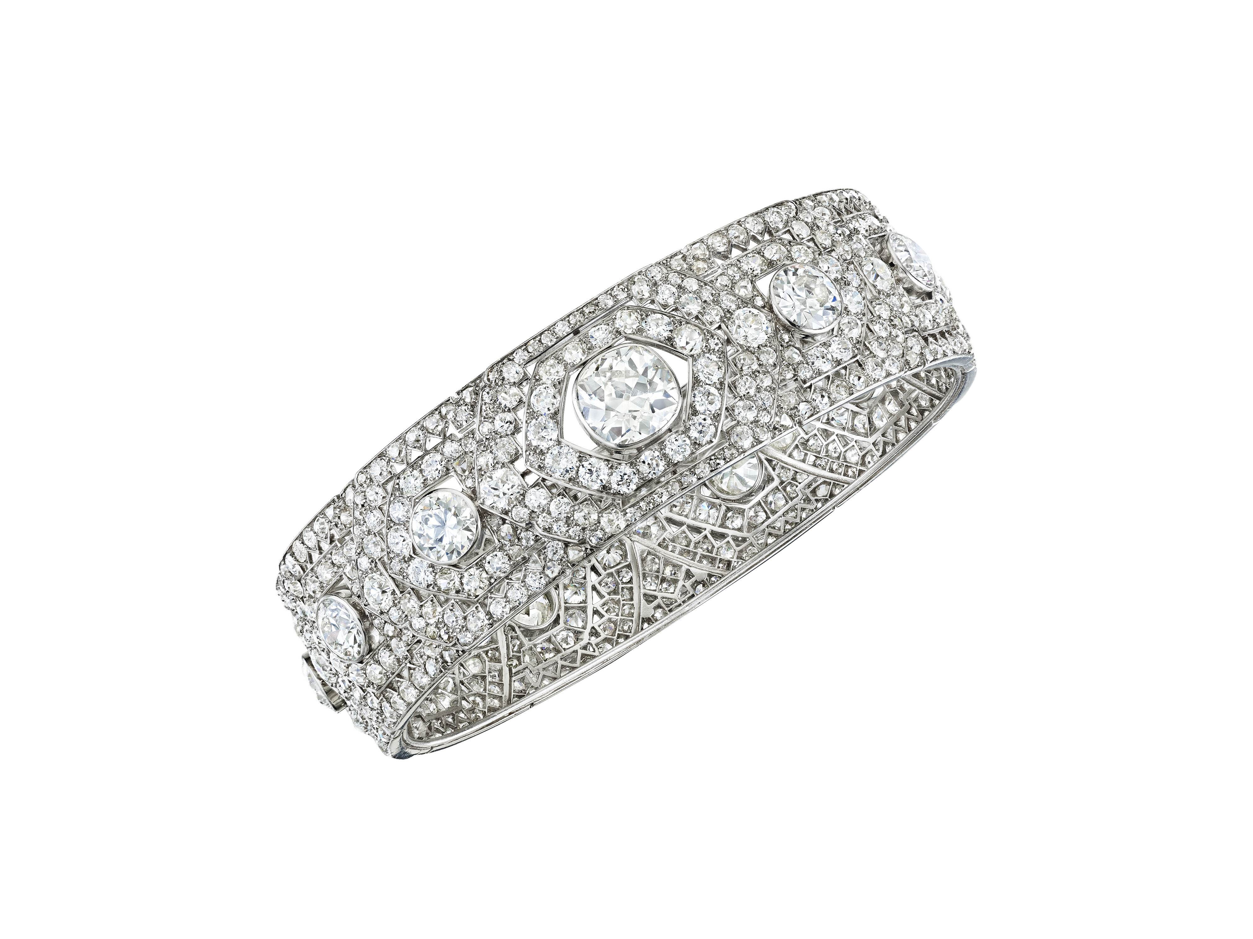 Cartier firma este brazalete estilo Art Decó constelado de pequeños diamantes. Precio de salida entre 150.000 y 250.000 euros. - imagen 1