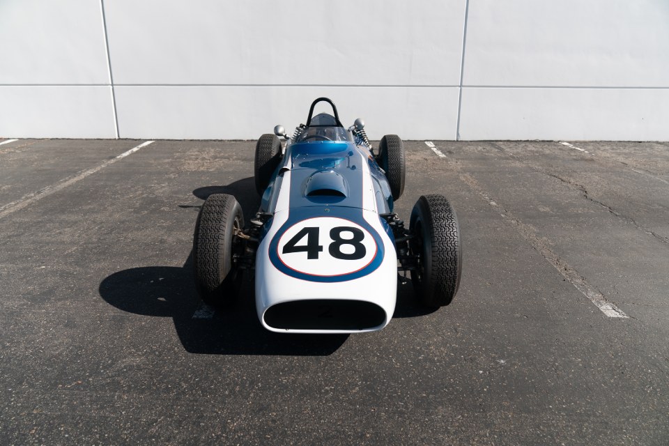 Fotografía frontal del coche Scarab GP-2
