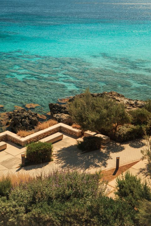 Foto de los exteriores del hotel en Villa Le Blanc en Menorca