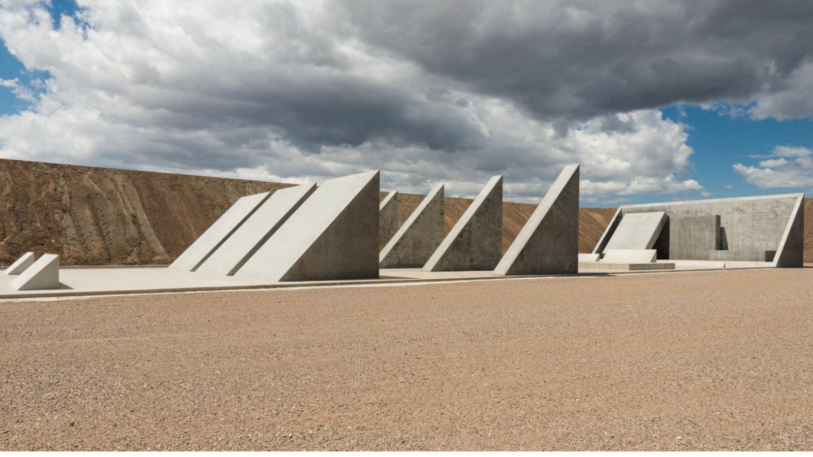 Michael Heizer completa la mayor obra de arte del mundo en Nevada