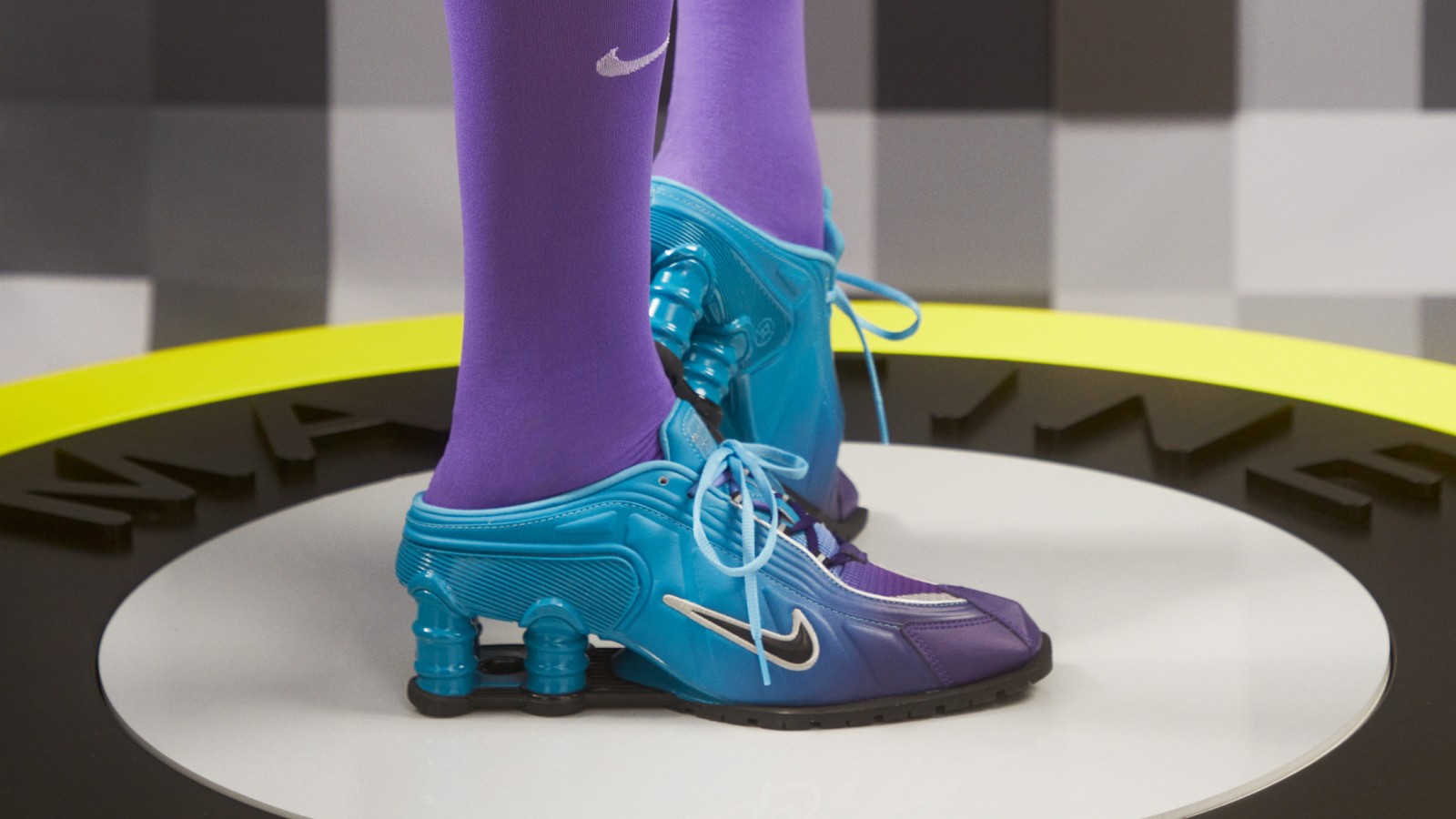 Zapatillas Shox de Nike y Martine Rose, icono de la moda