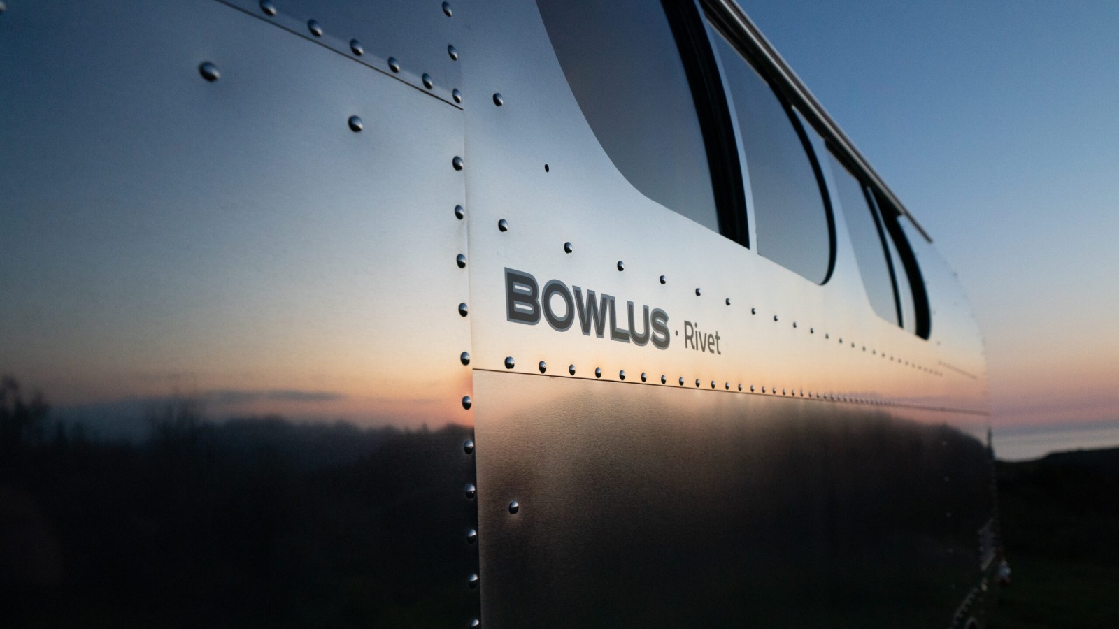 Bowlus Rivet, el remolque de viaje que se aparca solo